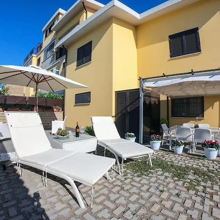 Casa Omilana روما
